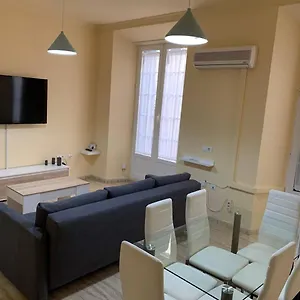 https://apartamentos-marin-garcia-centro-historico.es-andalucia.com